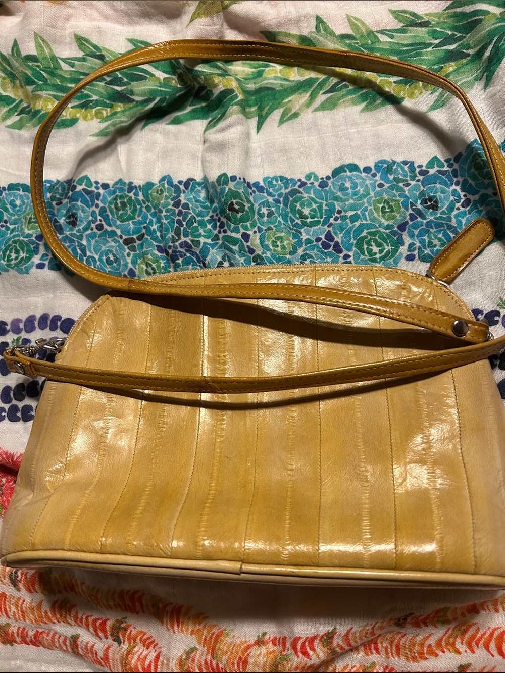 Hawai’i Lee Sands Eel Leather Shoulder Bag